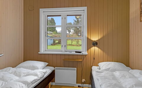 Marisol - 200M from the Sea: Bois, Sol, Sol, Design Intérieur, Chambre, Meubles, Pièce, Dur, Tache De Bois, Lit