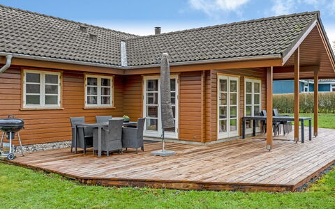Marisol - 200M from the Sea: Chalet, Arrière-Cour, Cour, Batiments Jardin, Cabanon, Siding, Mobilier De Jardin, Cabane En Rondins, Structure En Plein Air, Cabane