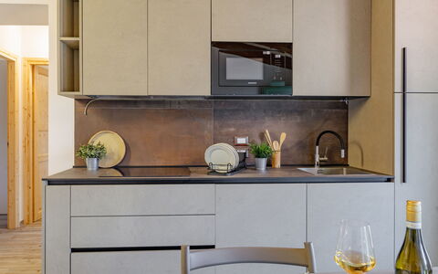 Villa Zena: Comptoir, Cuisine, Meubles, Appareil De Cuisine, Cabinetry, Design Intérieur, Sol, Bois, Domicile, Électroménager