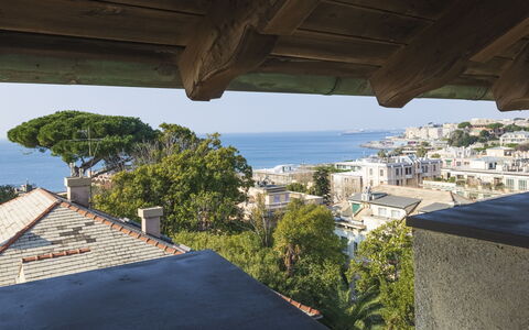 Torre Dell'Amore, Genova, Seaview: Mer, Toit, Océan, Cotiers Et Relief Océaniques, Balcon, Côte, Ombre, Eco Hôtel, Station Balnéaire
