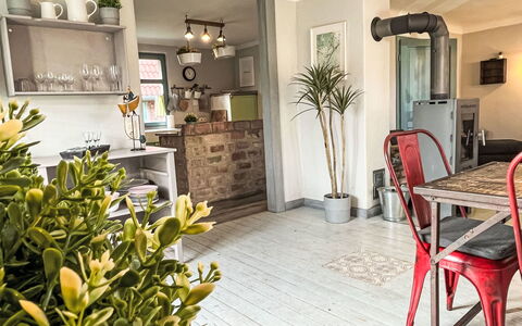 Reetgedecktes Ferienhaus Seelchen: Meubles, Design Intérieur, Bois, Sol, Salon, Pièce, Sol, Chaise, Domicile, Plafond