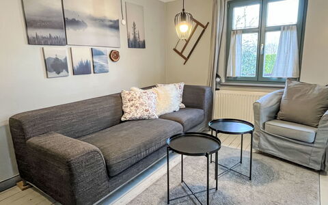 Reetgedecktes Ferienhaus Seelchen: Meubles, Canapé, Sol, Design Intérieur, Sol, Salon, Bois, Domicile, Pièce