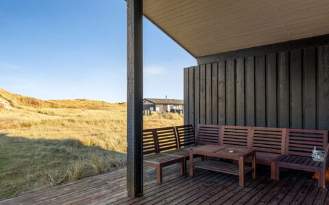 Odeta - 50M from the Sea: Chalet, Arrière-Cour, Cour, Batiments Jardin, Cabanon, Siding, Mobilier De Jardin, Cabane En Rondins, Structure En Plein Air, Cabane