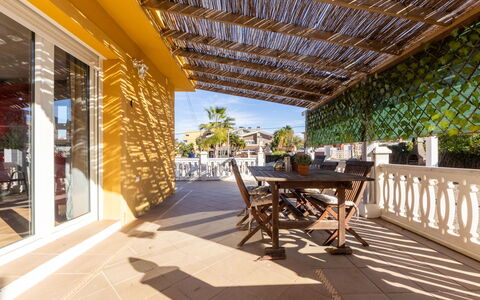 Villa Malaga: Piscine, Recours, Loisir, Ombre, Vacances, Eco Hôtel, Mobilier De Jardin, Hacienda, Tropiques