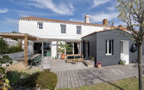 Charme et Confort en Bord de Mer