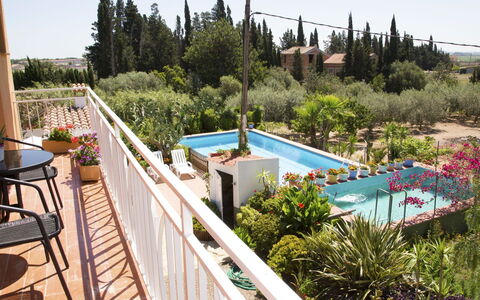 Masia del Mosso: Propriété, Immobilier, Piscine, Maison, Arrière-Cour, Botanique, Paysage, Toit, Vacances, Aménagement Paysager