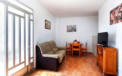 Valenciano: Propriété, Meubles, Cadre, Confort, Bois, Cabinetry, Design Intérieur, Architecture, Sol, Sol