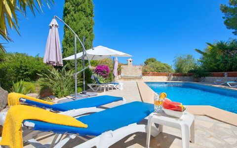 La Marquesa: Ciel, Plante, Propriété, Meubles, L'Eau, Arbre, Bleu Azur, La Nature, Piscine, Balancelle