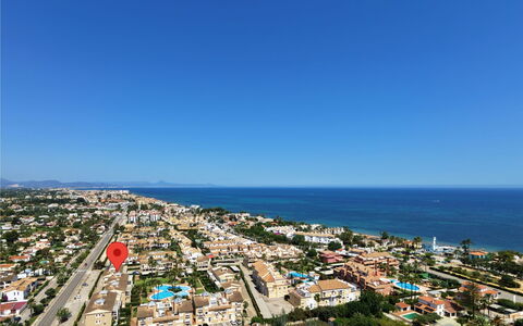 La Rosaleda: Zone Résidentielle, Mer, Vue Du Ciel, Côte, Cotiers Et Relief Océaniques, Photographie Aérienne, Océan, Plage, Rive, Banlieue