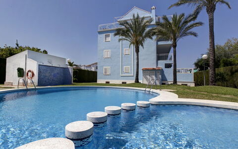 Turquesa: Piscine, Propriété, Bleu, L'Eau, Immobilier, Maison, Domicile, Bâtiment, Zone Résidentielle, Biens