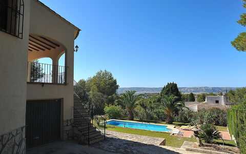 Tosalans: Propriété, Maison, Immobilier, Bâtiment, Domicile, Zone Résidentielle, Biens, Architecture, Ciel, Villa