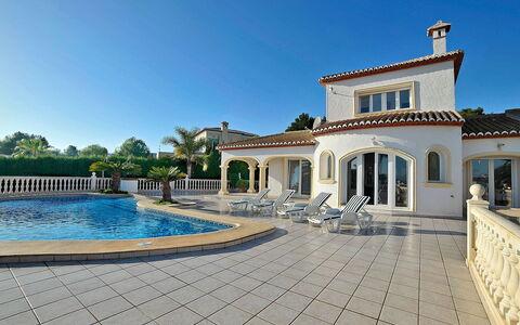 Arborcer: Propriété, Bâtiment, Biens, Domicile, Maison, Immobilier, Manoir, Villa, Piscine, Architecture