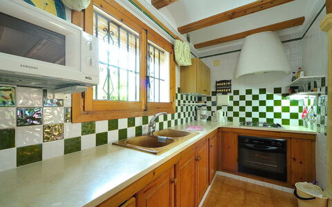 Reposo: Propriété, Comptoir, Pièce, Cuisine, Cabinetry, Bâtiment, Meubles, Design Intérieur, Maison, Immobilier