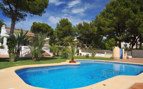 Patrai: Piscine, Propriété, Immobilier, Loisir, Zone Résidentielle, Vacances, L'Eau, Biens, Recours, Maison