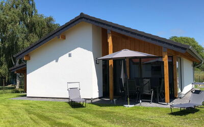 N8 Eingezäuntes Ferienhaus in Eckwarderhörne