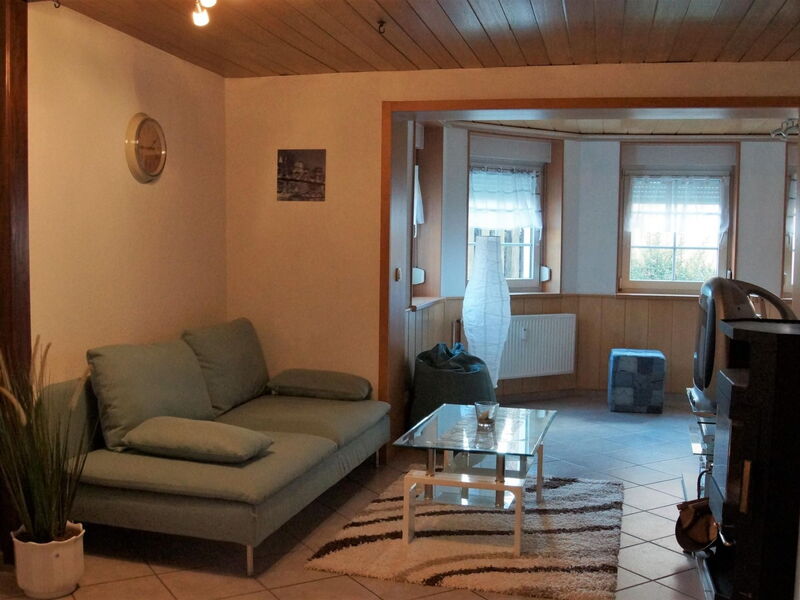 Geräumige Ferienwohnung im Untergeschoss