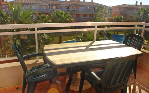 La Senia: Meubles, Table, Tableau De Plein Air, Propriété, Pièce, Mobilier De Jardin, Patio, Immobilier, Balcon, Bâtiment