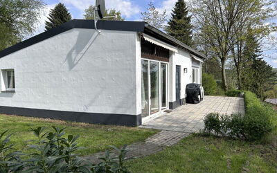 Renoviertes Haus in Husen mit Terrasse und Sauna