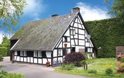 Fachwerkhaus mit Garten, Grill und Terrasse