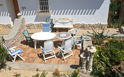 Monte Y Mar: Propriété, Patio, Maison, Arrière-Cour, Immobilier, Pièce, Bâtiment, Domicile, Vacances, Meubles