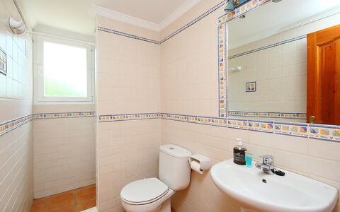 Inma: Salle De Bains, Propriété, Pièce, Design Intérieur, Architecture, Immobilier, Bâtiment, Maison, Luminaire Plomberie, Sol