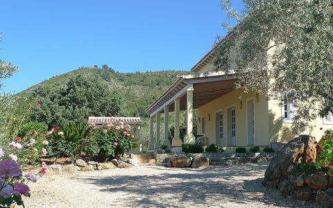 Eretat: Propriété, Maison, Domicile, Immobilier, Bâtiment, Chalet, Botanique, Zone Rurale, Arbre, Paysage