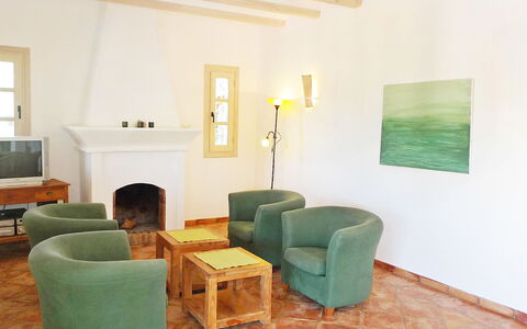 Eretat: Pièce, Design Intérieur, Propriété, Salon, Meubles, Sol, Bâtiment, Plafond, Table, Maison