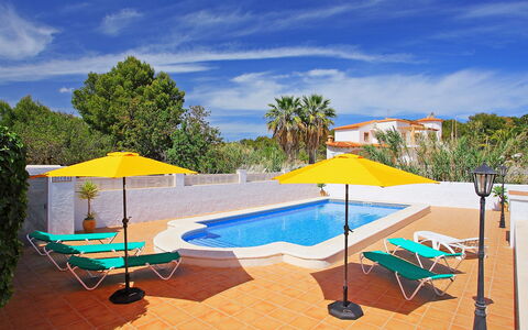 Campos: Piscine, Propriété, Loisir, Recours, Vacances, Immobilier, Ombre, Bâtiment, Maison, Balancelle