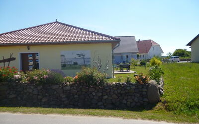 Moderne Erdgeschosswohnung mit Blick auf Hiddensee