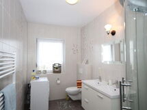 Moderne Erdgeschosswohnung mit Blick auf Hiddensee