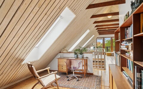 Mirija - 350M from the Sea: Bois, Domicile, Porche, Plate-Forme, Dur, Toit, Tache De Bois, Parquet, Eco Hôtel