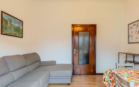 Casa Silvia: Bois, Tronc, L'Hiver, Brindille, Mobilier De Jardin, Gelé, Des Bois, Neige, Arrière-Cour