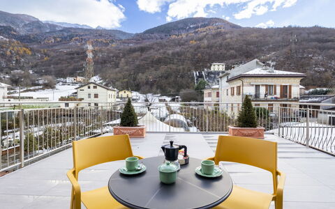 Piateda Terrace: Bois, Tronc, L'Hiver, Brindille, Mobilier De Jardin, Gelé, Des Bois, Neige, Arrière-Cour