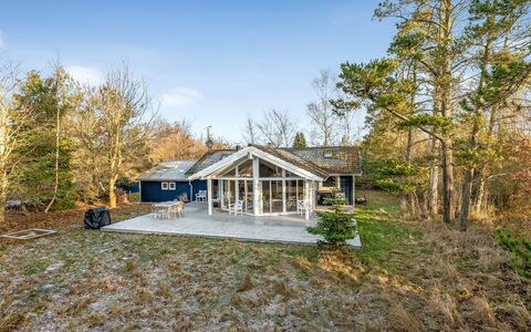 Åse - 1.3Km from the Sea: Meubles, Bois, Design Intérieur, Sol, Sol, Chaise, Pièce, Plafond, Salon, Appartement