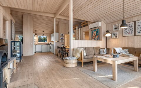 Åse - 1.3Km from the Sea: Meubles, Bois, Design Intérieur, Sol, Sol, Chaise, Pièce, Plafond, Salon, Appartement