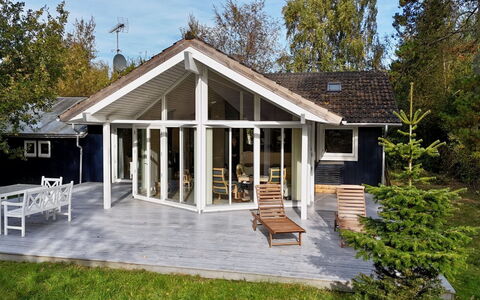 Åse - 1.3Km from the Sea: Meubles, Bois, Design Intérieur, Sol, Sol, Chaise, Pièce, Plafond, Salon, Appartement