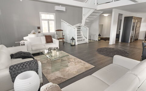 Villa Torppa: Bois, Sol, Sol, Porte, Composite, Parquet, Plate-Forme, Dur, Planche, Tache De Bois