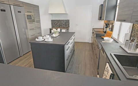 Villa Torppa: Bois, Sol, Sol, Porte, Composite, Parquet, Plate-Forme, Dur, Planche, Tache De Bois