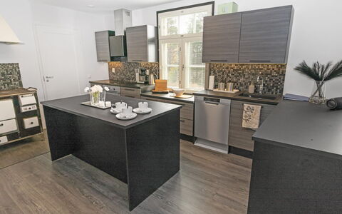 Villa Torppa: Bois, Sol, Sol, Porte, Composite, Parquet, Plate-Forme, Dur, Planche, Tache De Bois