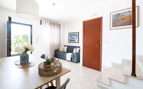 Villa Vitalis: Sol, Design Intérieur, Sol, Domicile, Meubles, Porte, Appartement, Pièce, Chaise, Salon