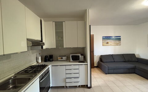 A Due Passi dal Mare, Terrazza, Pet Friendly: Meubles, Sol, Design Intérieur, Comptoir, Cuisine, Sol, Bois, Principaux Appliance, Appareil De Cuisine, Cabinetry