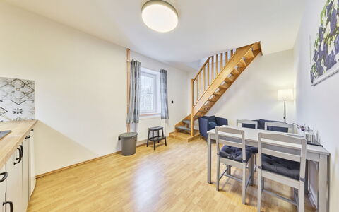 Ruzova 101: Design Intérieur, Sol, Sol, Pièce, Plafond, Parquet, Dur