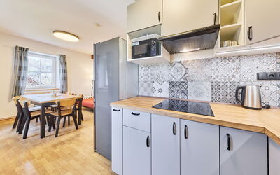 Růžová 5 101.5: Bois, Design Intérieur, Sol, Sol, Cuisine, Plafond, Domicile, Pièce, Comptoir, Évier
