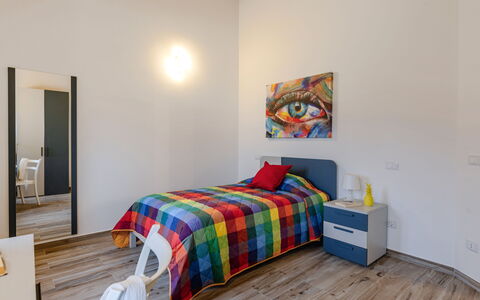 Zena Suite: Design Intérieur, Sol, Sol, Meubles, Chambre, Mur, Lit, Bois, Plafond, Pièce