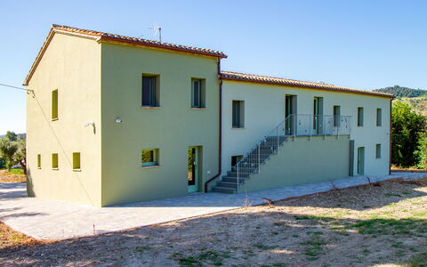 Zena Suite: Mur, Façade, Architecture, Domicile, Zone Résidentielle, Porte, Composite, Biens, Balcon, Plâtre