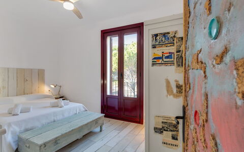 Bright & Artistic: Meubles, Design Intérieur, Sol, Mur, Sol, Chambre, Lit, Bois, Plafond, Pièce