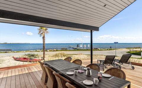 Catalina - 30M from the Sea: Meubles, Bois, Design Intérieur, Sol, Sol, Chaise, Pièce, Plafond, Salon, Appartement