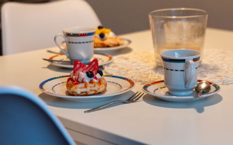 Mars: Vaisselle, Serveware, Vaisselle, Drinkware, Aliments, Coupe, Assiette, Porcelaine, Tasse À Café, Soucoupe