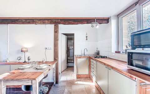 Doissat 100: Piscine, Colline, Loisir, Chaîne De Montagnes, Mobilier De Jardin, Station De Montagne, Recours, Vallée, Eco Hôtel, Crête