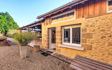 Doissat 100: Piscine, Colline, Loisir, Chaîne De Montagnes, Mobilier De Jardin, Station De Montagne, Recours, Vallée, Eco Hôtel, Crête